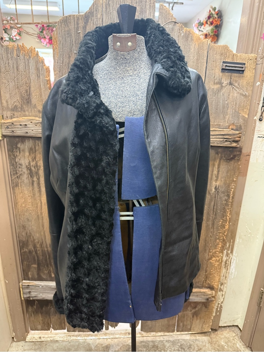 Kasper Black Leather Jacket with Faux Fur Collar